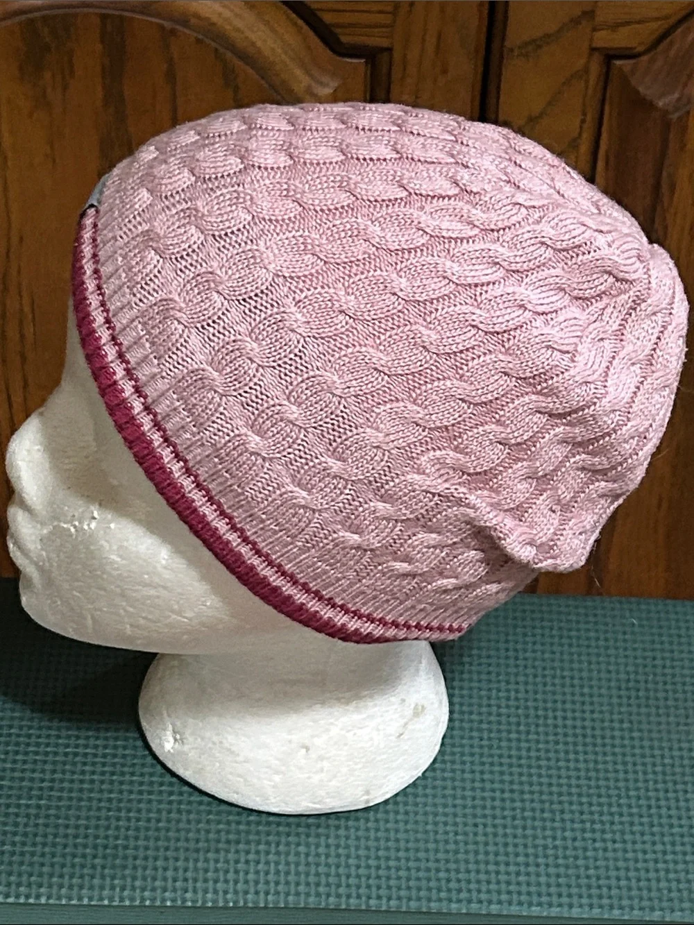 Spyder Light Pink Cable Knit Beanie with Dark Pink Trim NWOT One Size